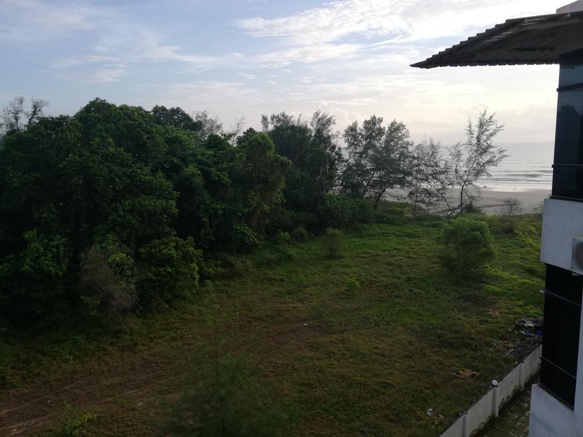 Studio At Samsuria Beach Resort Kampung Sungai Ular Extérieur photo